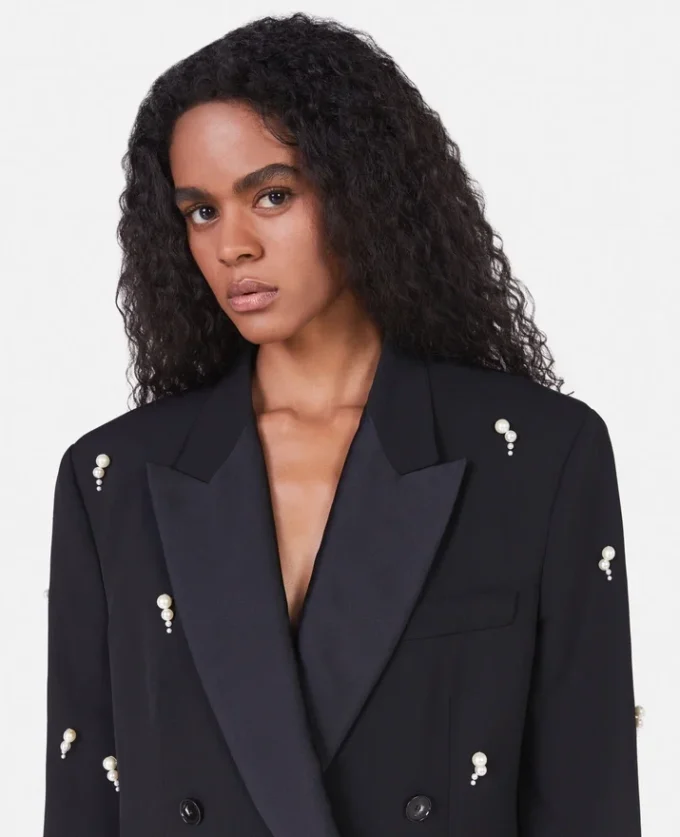 Blazer oversize à double boutonnage et broderies de perles Blazer oversize à double boutonnage et broderies de perles
