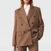 Blazer oversize à double boutonnage et fines rayures Blazer oversize à double boutonnage et fines rayures