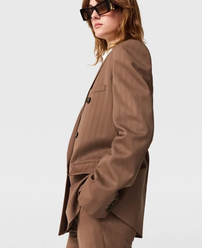 Blazer oversize à double boutonnage et fines rayures Blazer oversize à double boutonnage et fines rayures