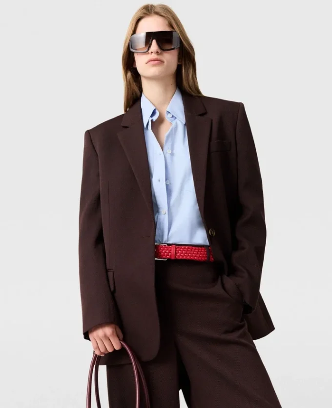 Blazer à revers en pointe et boutonnage simple