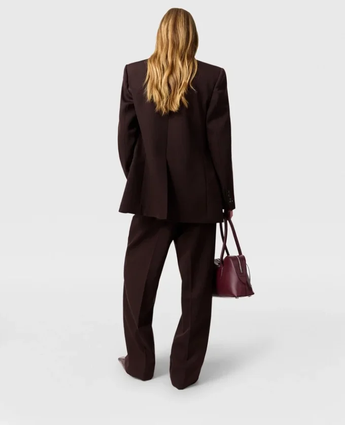 Blazer à revers en pointe et boutonnage simple