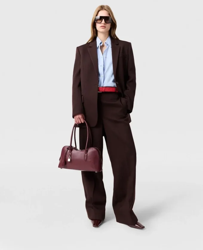 Blazer à revers en pointe et boutonnage simple