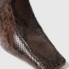Bottes à talons aiguilles en cuir verni à bout carré et à hauteur du genou Bottes à talons aiguilles en cuir verni à bout carré et à hauteur du genou
