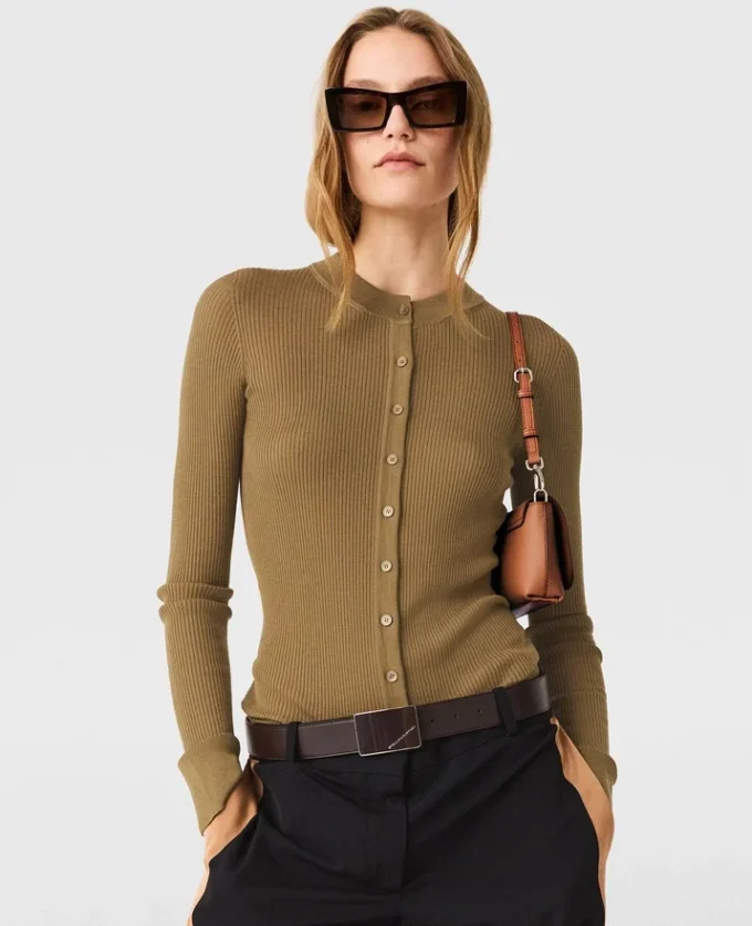 Cardigan à col rond en maille légère Cardigan à col rond en maille légère