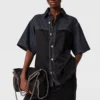 Chemise en denim à manches courtes et empiècements en satin Chemise en denim à manches courtes et empiècements en satin