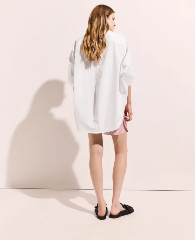 Chemise à manches courtes et empiècements Chemise à manches courtes et empiècements
