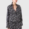 Chemise oversize à imprimé dentelle Chemise oversize à imprimé dentelle