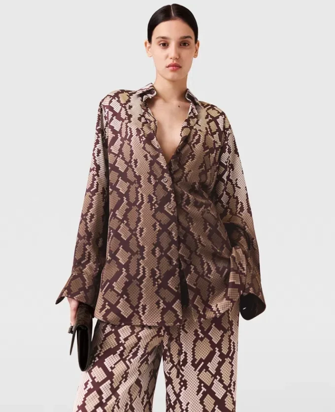 Chemise oversize imprimé serpent Chemise oversize imprimé serpent