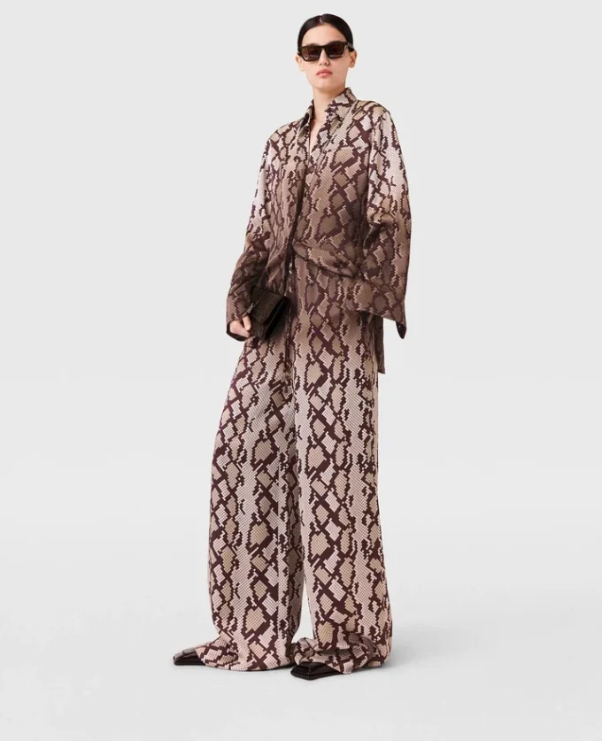 Chemise oversize imprimé serpent Chemise oversize imprimé serpent