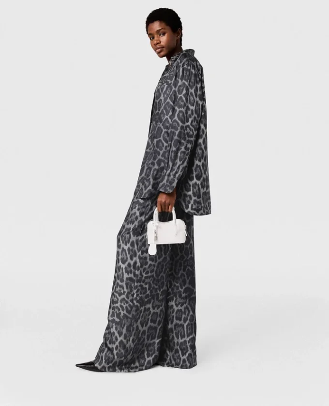 Pantalon oversize à cordon coulissant et imprimé léopard Pantalon oversize à cordon coulissant et imprimé léopard