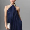 Combinaison en satin à dos nu Combinaison en satin à dos nu