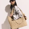 Grand sac fourre-tout en raphia avec logo