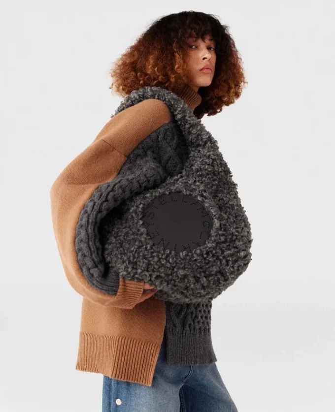 Grand sac fourre-tout Logo Plush Teddy Hobo Grand sac fourre-tout Logo Plush Teddy Hobo