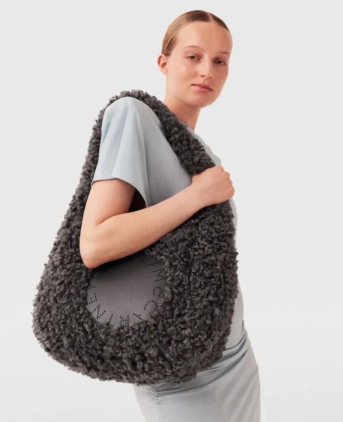 Grand sac fourre-tout Logo Plush Teddy Hobo Grand sac fourre-tout Logo Plush Teddy Hobo