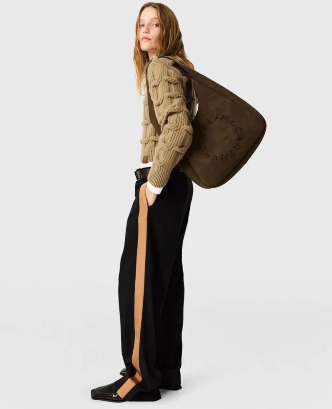 Grand sac hobo en daim avec logo Grand sac hobo en daim avec logo