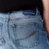 Jean délavé à taille haute et jambes larges Jean délavé à taille haute et jambes larges