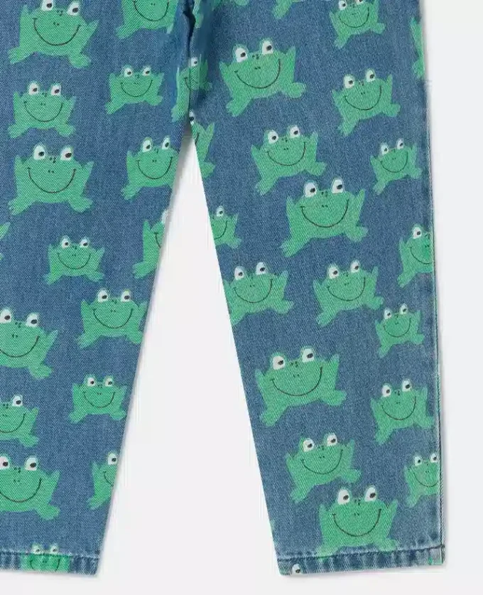 Jean droit imprimé grenouilles Jean droit imprimé grenouilles