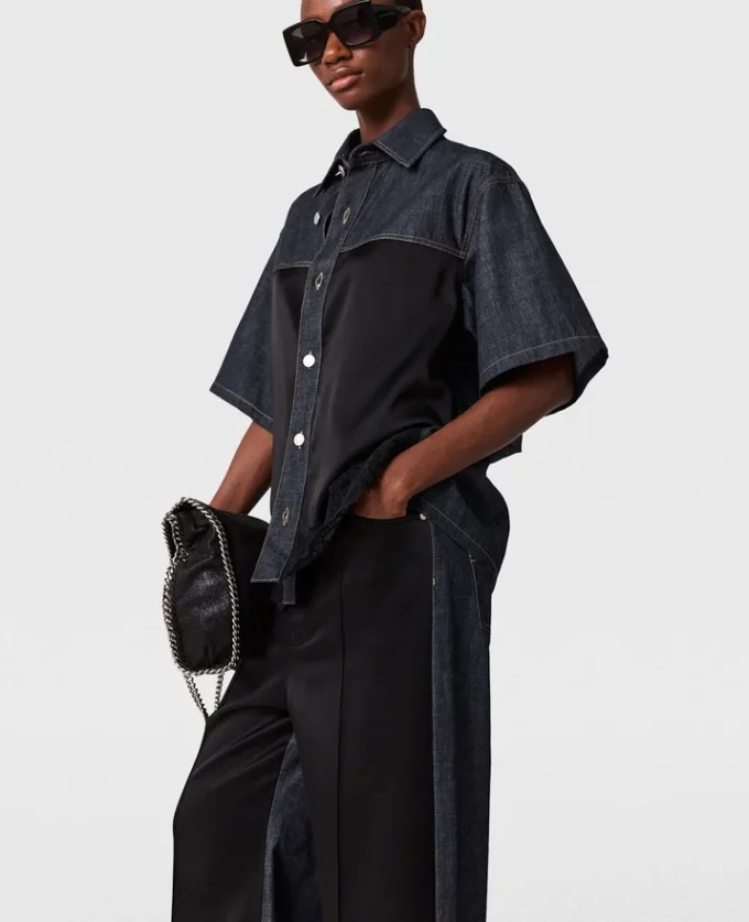 Jean à jambes larges et empiècements en satin Jean à jambes larges et empiècements en satin