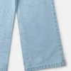 Jean taille moyenne à jambes larges Jean taille moyenne à jambes larges