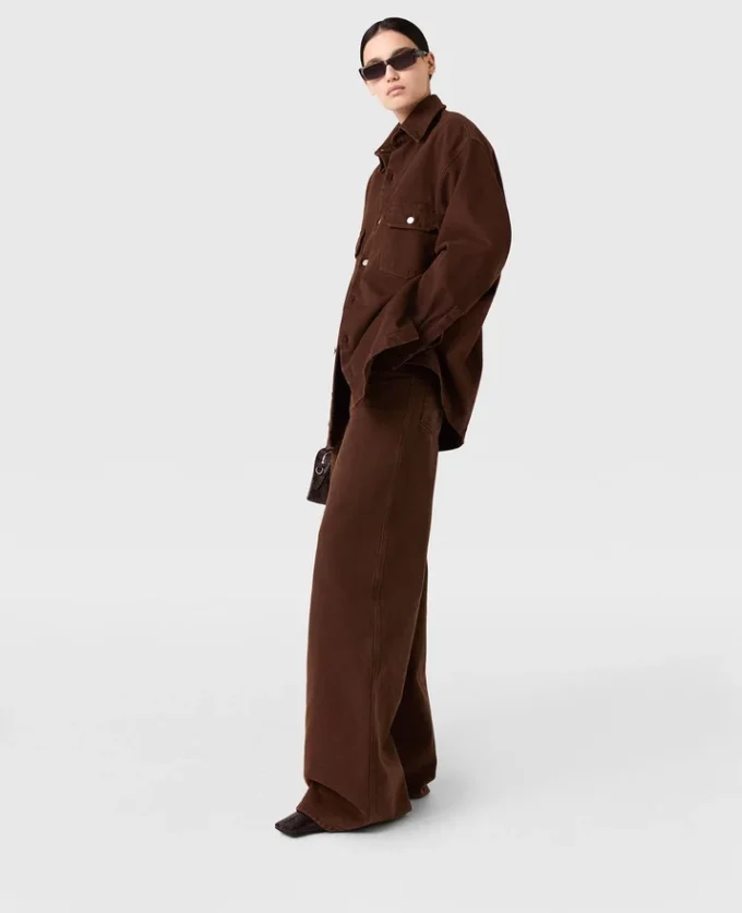 Jean taille moyenne à jambes larges