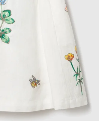 Jupe brodée de fleurs
