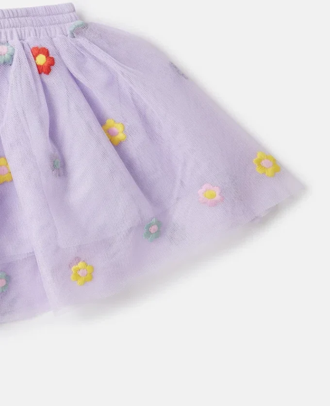 Jupe en tulle brodée de fleurs Jupe en tulle brodée de fleurs