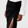 Jupe midi asymétrique nouée Jupe midi asymétrique nouée