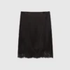 Jupe midi en satin et dentelle Jupe midi en satin et dentelle