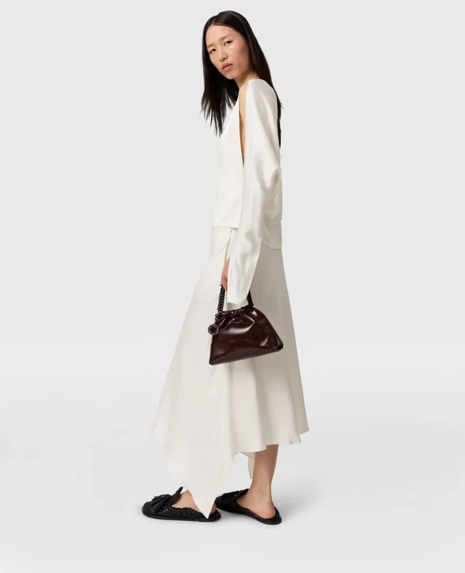 Jupe midi en satin à ourlet arrondi Jupe midi en satin à ourlet arrondi