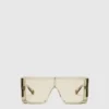 Lunettes de soleil carrées translucides