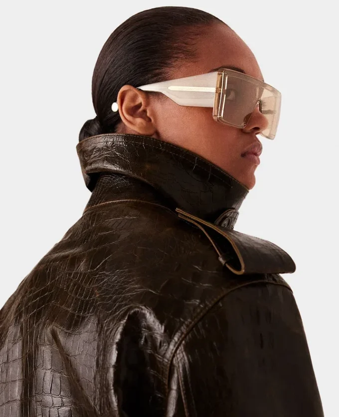 Lunettes de soleil carrées translucides