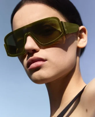 Lunettes de soleil épaisses à bords droits