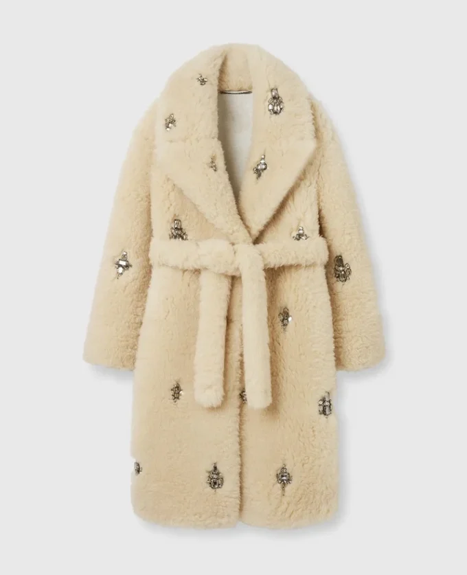 Manteau en peluche orné de cristaux Manteau en peluche orné de cristaux