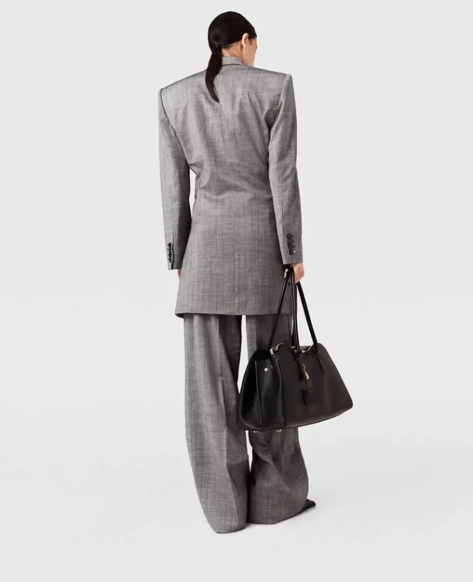 Mini-robe blazer à double boutonnage et fines rayures Mini-robe blazer à double boutonnage et fines rayures