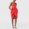 Mini-robe bustier froncée et enveloppante Mini-robe bustier froncée et enveloppante