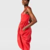 Mini-robe bustier froncée et enveloppante Mini-robe bustier froncée et enveloppante