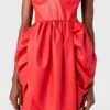 Mini-robe bustier froncée et enveloppante Mini-robe bustier froncée et enveloppante