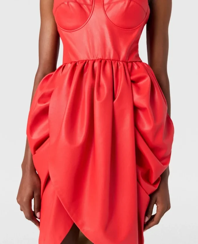 Mini-robe bustier froncée et enveloppante Mini-robe bustier froncée et enveloppante