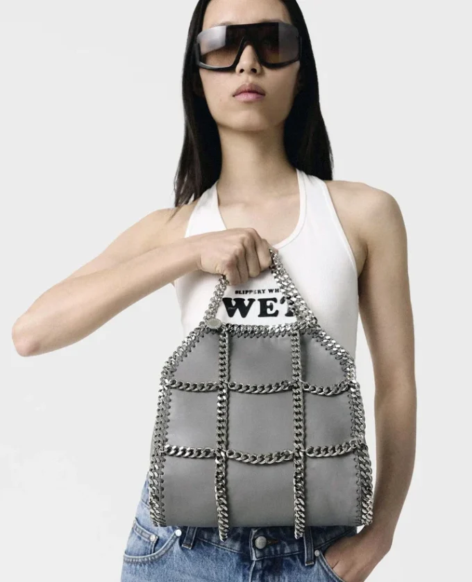 Mini sac à main Falabella à chaîne en édition limitée Mini sac à main Falabella à chaîne en édition limitée