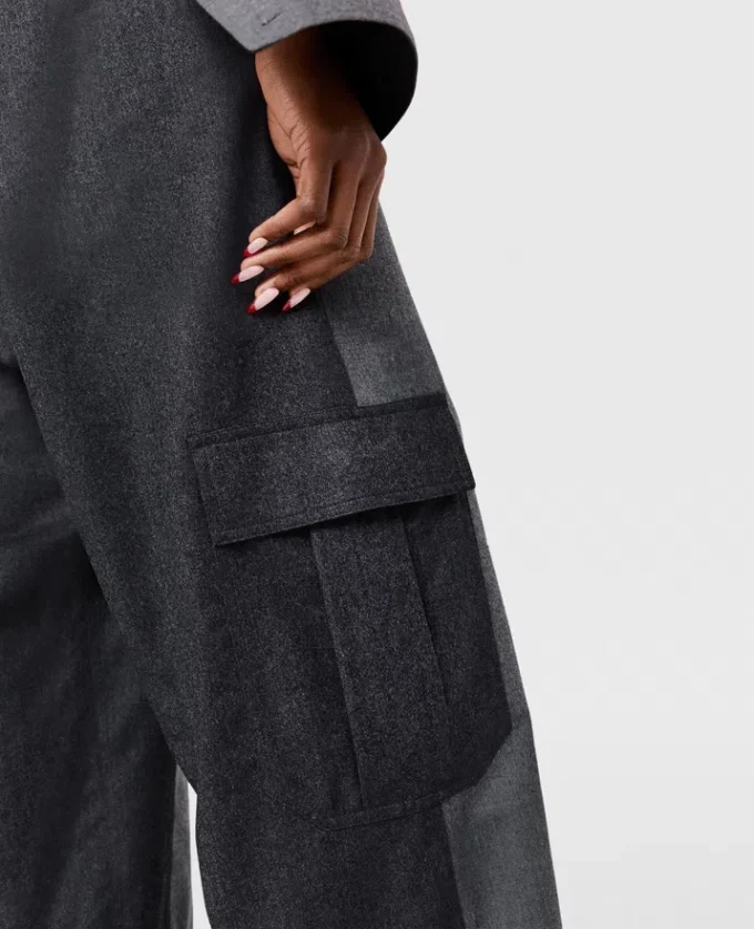 Pantalon cargo ample à empiècements