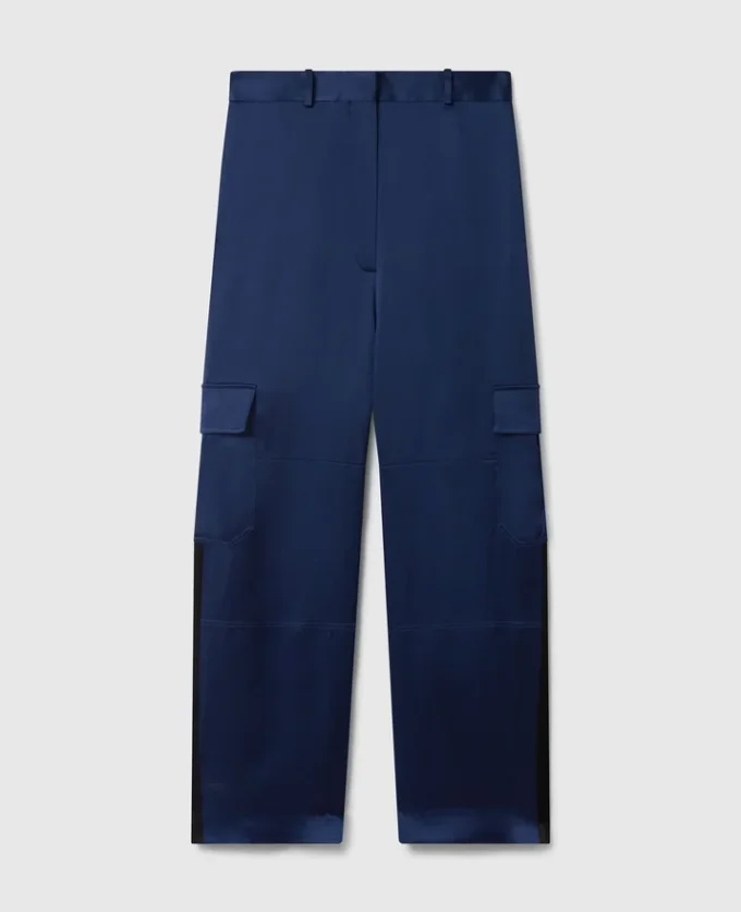 Pantalon cargo oversize en satin Pantalon cargo oversize en satin