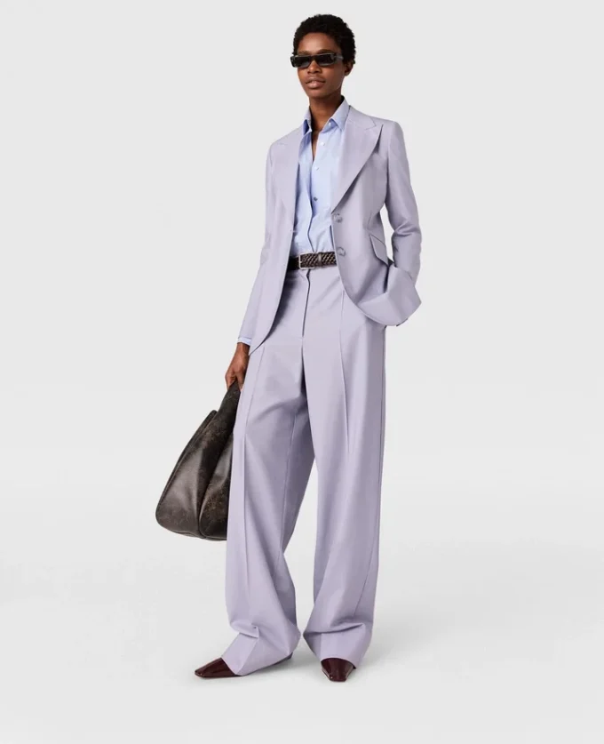 Blazer à revers en pointe et boutonnage simple