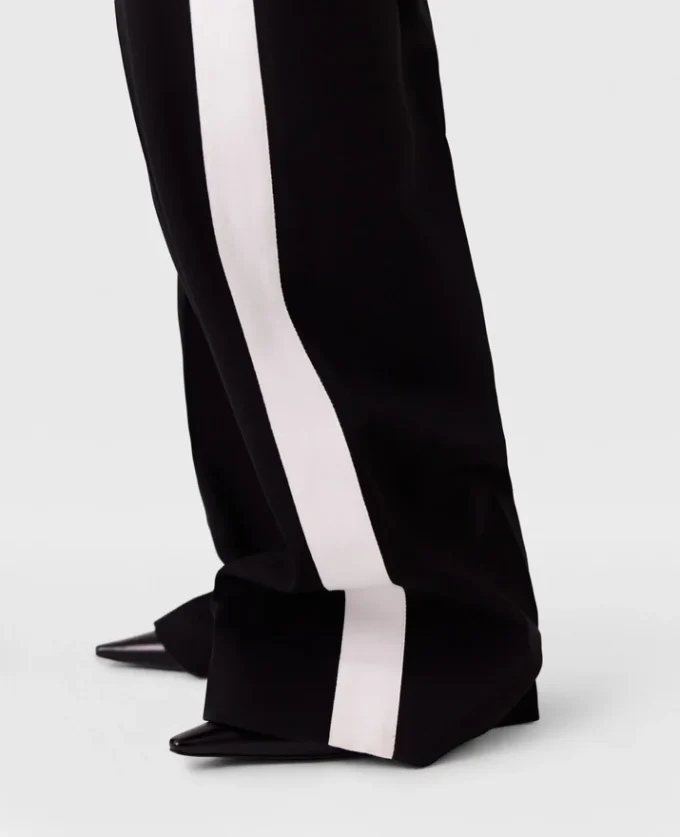 Pantalon droit à taille basse et rayures Pantalon droit à taille basse et rayures