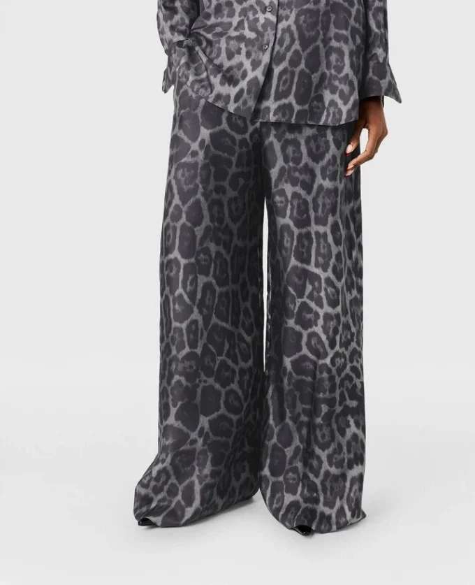 Pantalon oversize à cordon coulissant et imprimé léopard Pantalon oversize à cordon coulissant et imprimé léopard