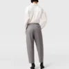 Pantalon taille haute en laine à plis Pantalon taille haute en laine à plis