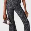 Pantalon évasé taille moyenne à imprimé léopard Pantalon évasé taille moyenne à imprimé léopard