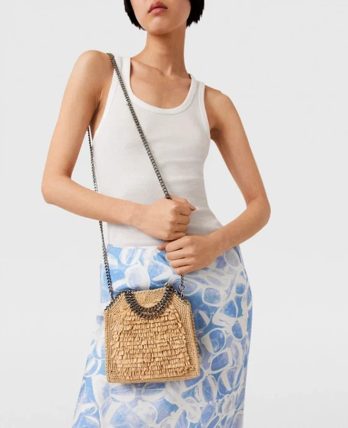 Petit sac fourre-tout en raphia Falabella