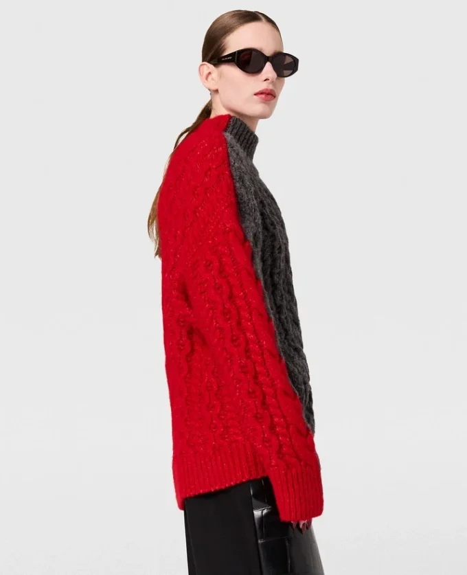 Pull à col roulé et manches lacées en maille torsadée