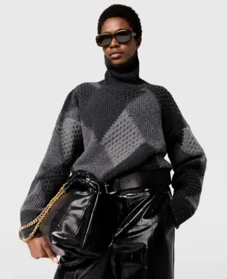 Pull à col roulé et motif argyle