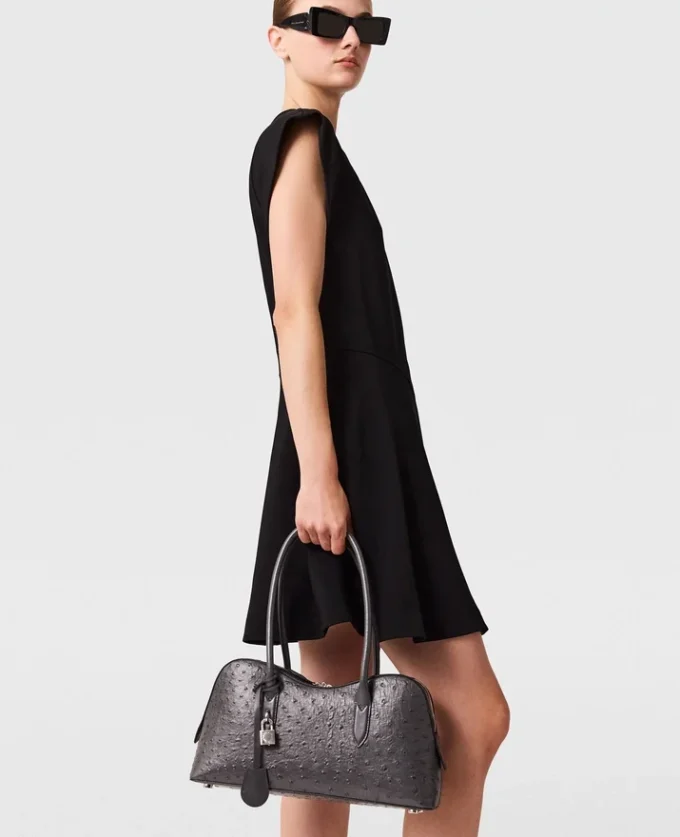 ROBE ROBE